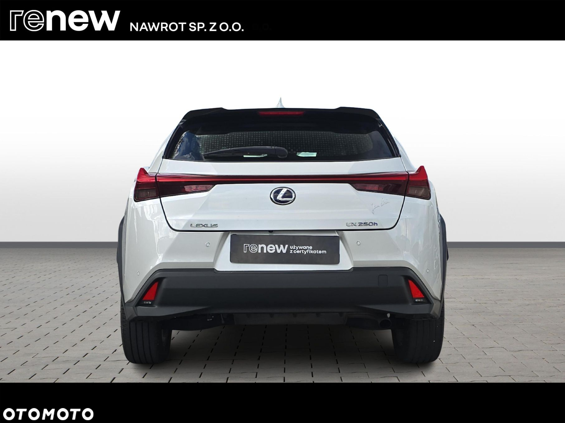 Lexus UX - 4
