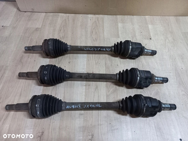 Toyota Auris I 1,6 dual vvti półoś lewa przegub 5B
