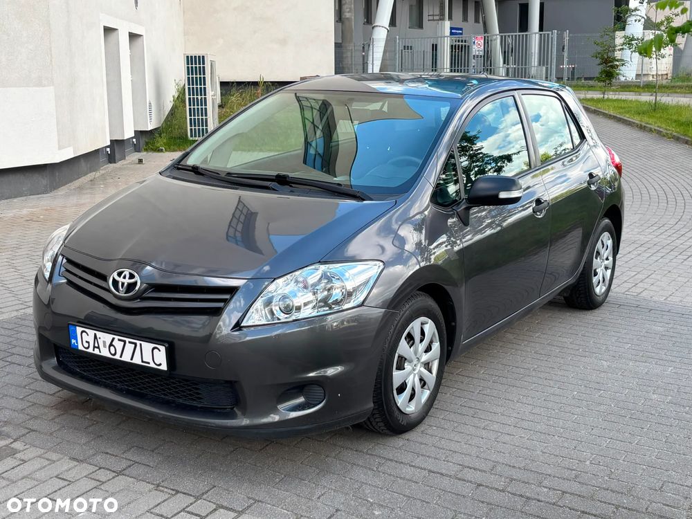 Toyota Auris 1.4 D-4D Premium - 3