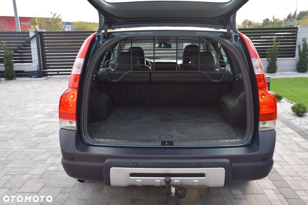 Volvo XC 70 AWD Momentum - 17