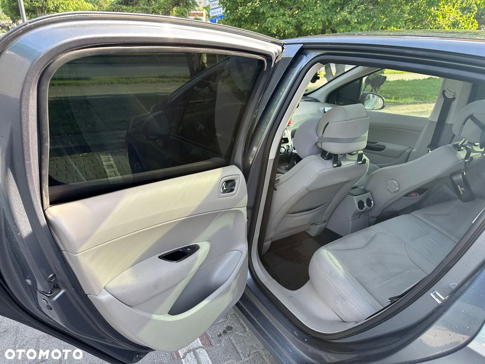 Peugeot 308 1.6 HDi Premium Plus - 14