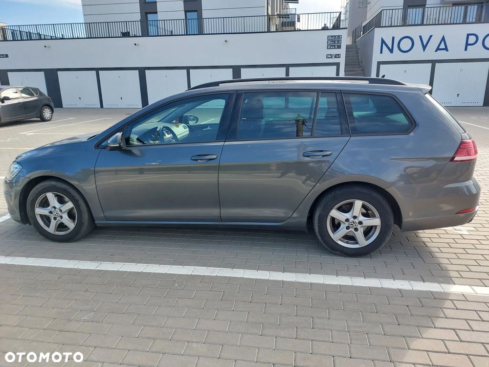 Volkswagen Golf 1.6 TDI SCR DSG Comfortline - 4