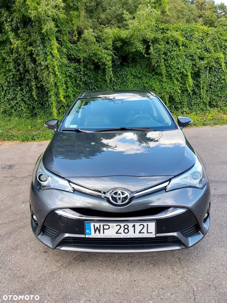 Toyota Avensis 2.0 Premium MS - 10
