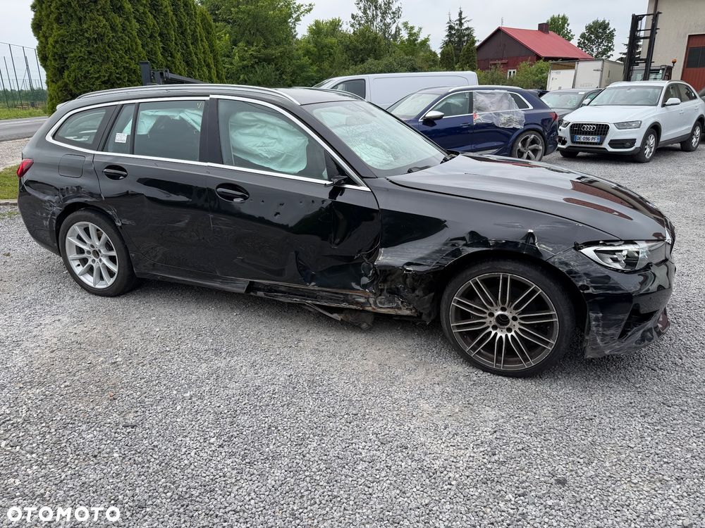 BMW Seria 3 320d xDrive M Sport - 6
