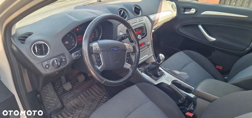 Ford Mondeo 2.0 Viva - 5