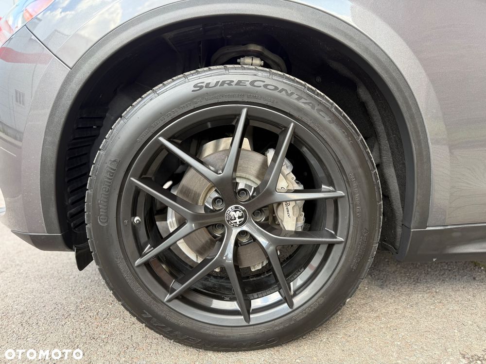 Alfa Romeo Stelvio - 15