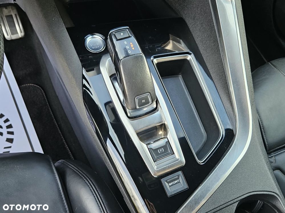 Peugeot 5008 2.0 BlueHDi GT S&S EAT8 - 34