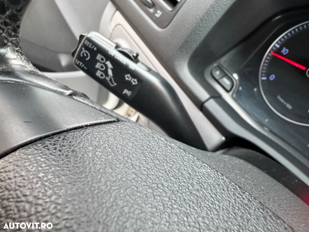 Volkswagen Golf 2.0 TDI DPF BlueMotion Technology Team - 14
