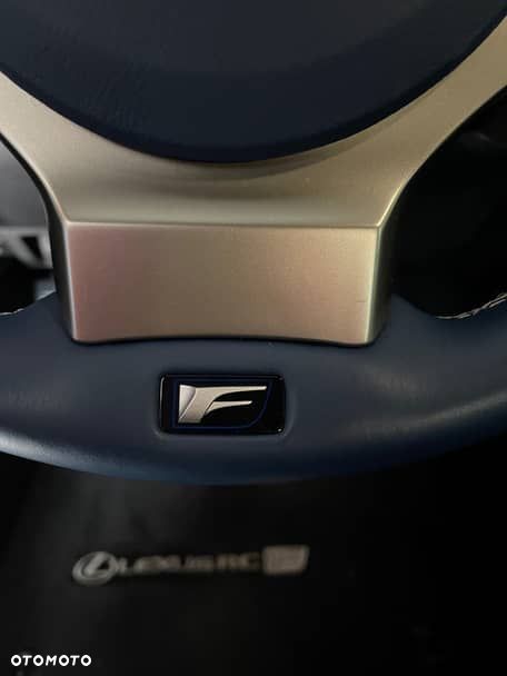 Lexus RC F 10th Anniversary Edition - 17