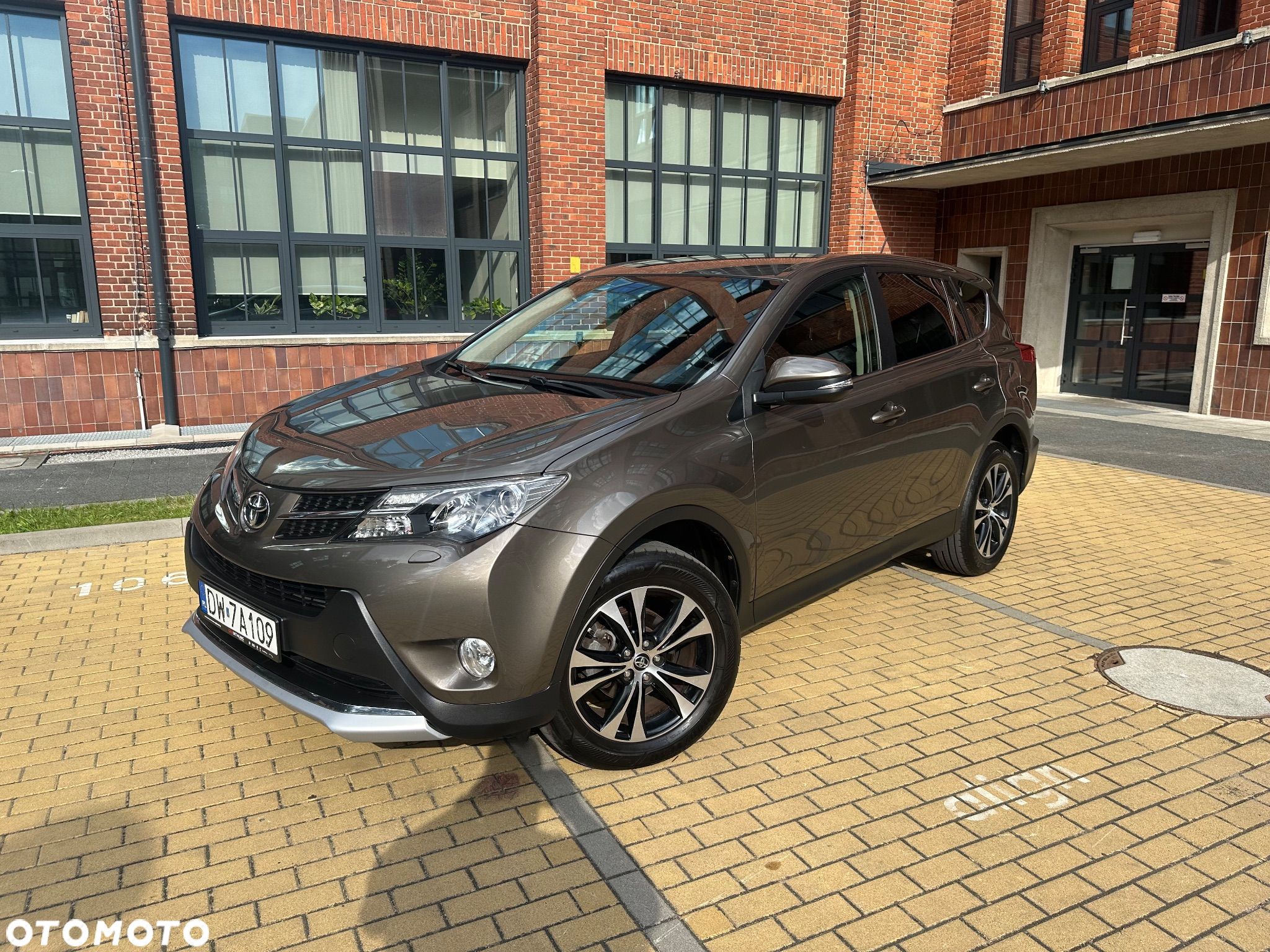 Toyota RAV4 - 1