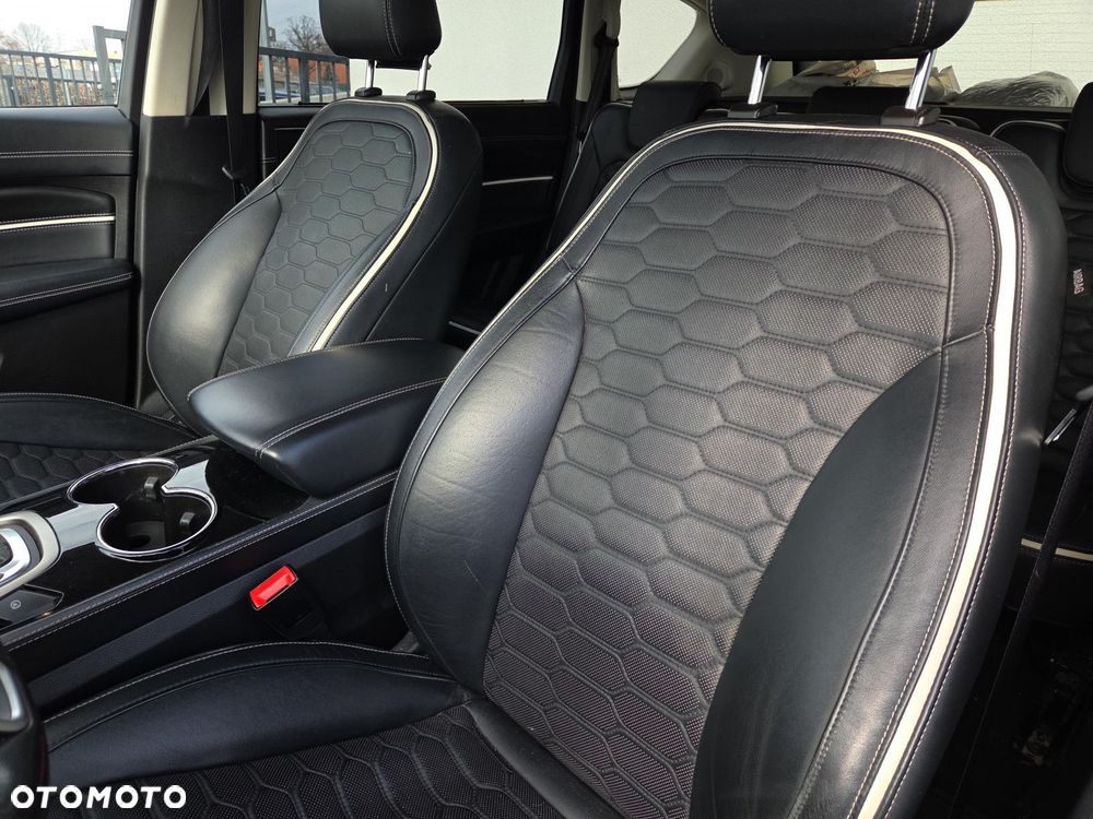 Ford S-Max 2.0 TDCi Bi-Turbo Vignale PowerShift - 25