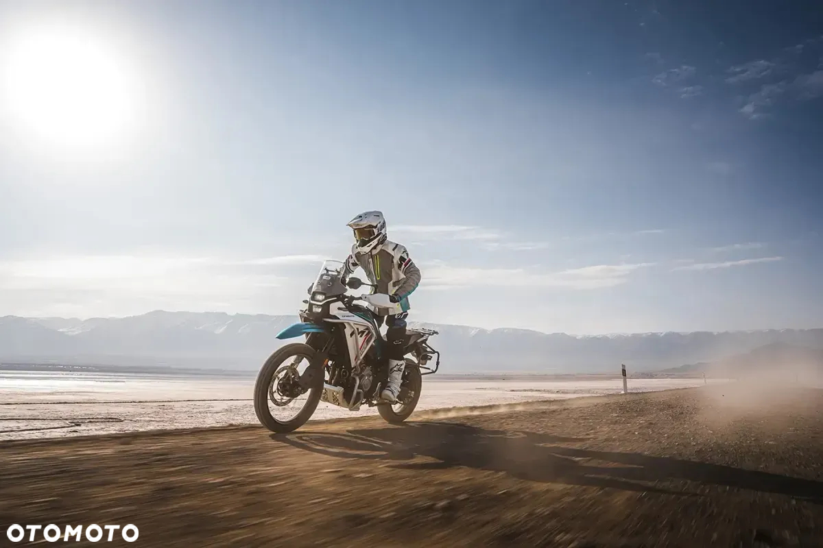 CFMoto 450MT
