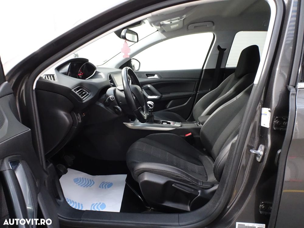 Peugeot 308 PureTech 130 Stop & Start Allure - 10