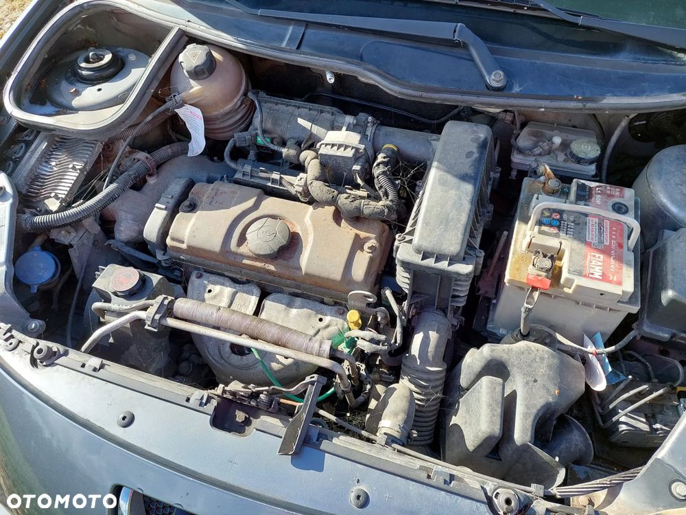 Peugeot 206 plus - 19