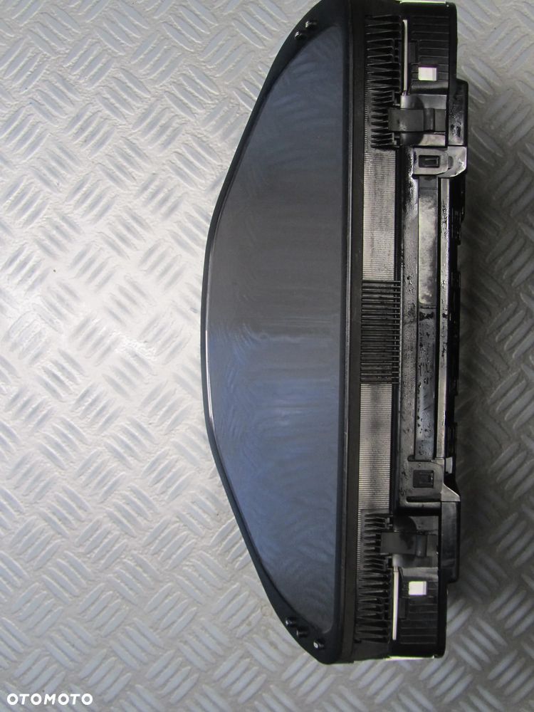 licznik 2025401648 - 4