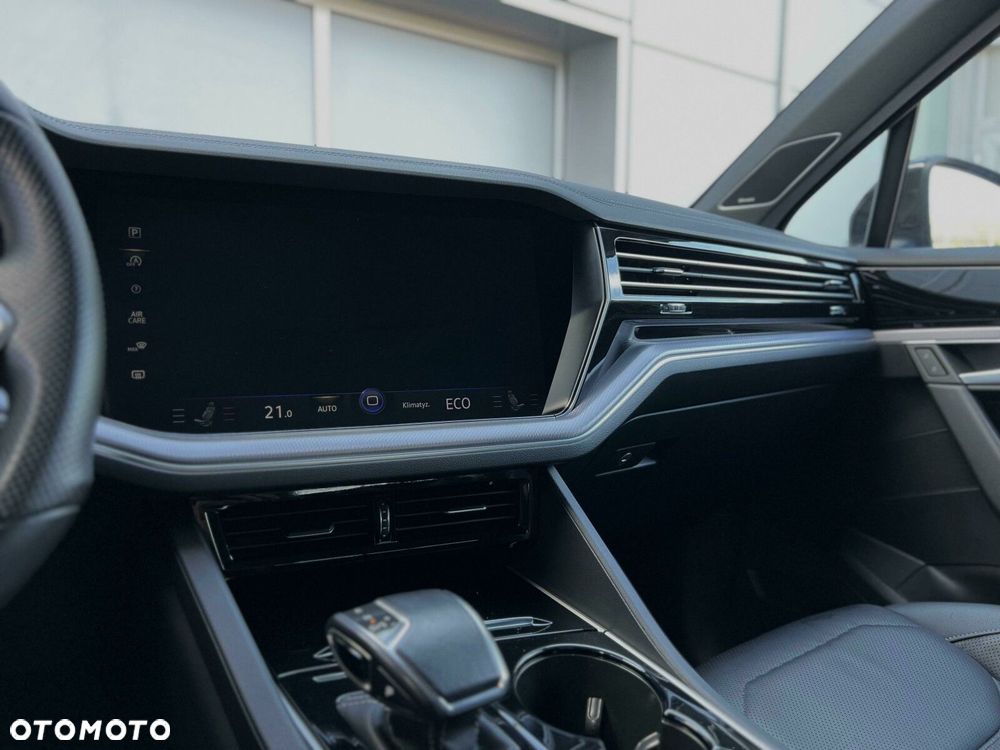 Volkswagen Touareg 3.0 V6 TDI SCR 4Mot R-Line - 11