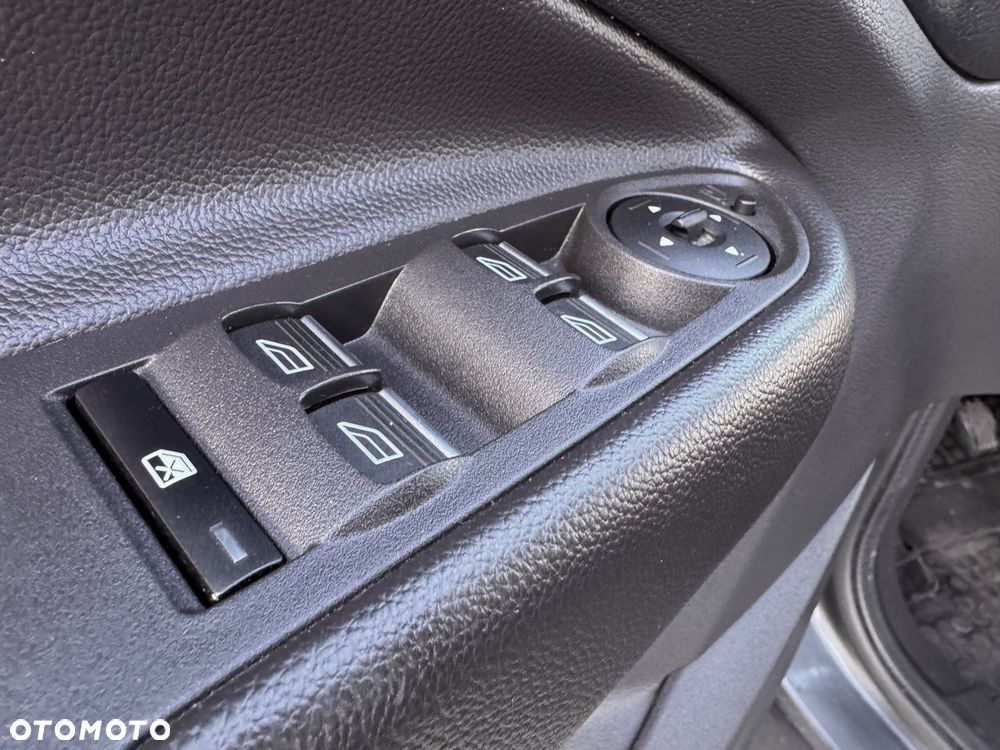 Ford Kuga 1.5 TDCi FWD Trend - 19