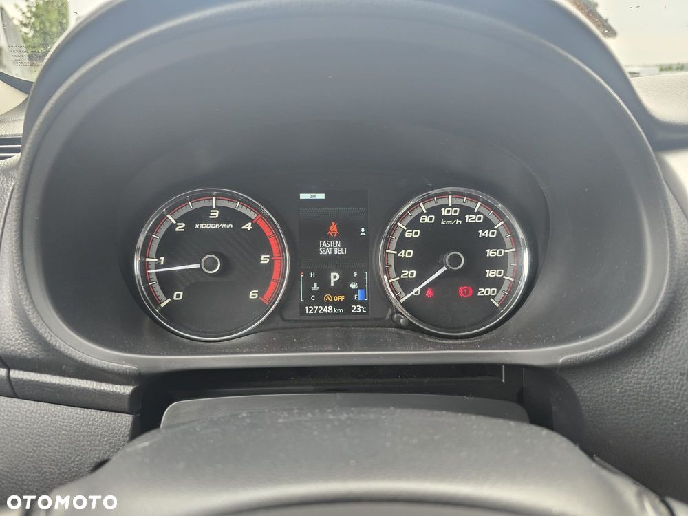 Mitsubishi L200 - 16