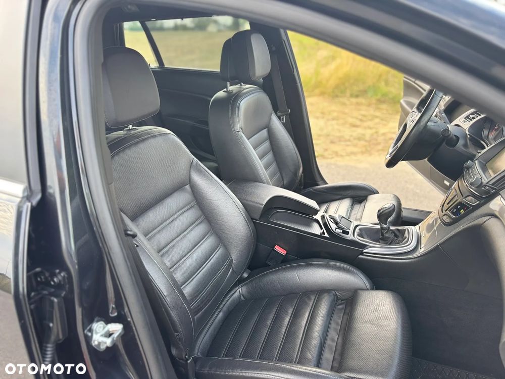 Opel Insignia - 32
