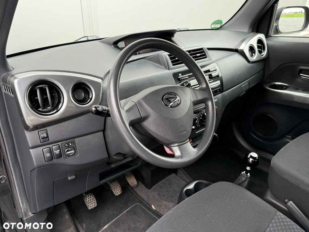 Daihatsu Materia - 11