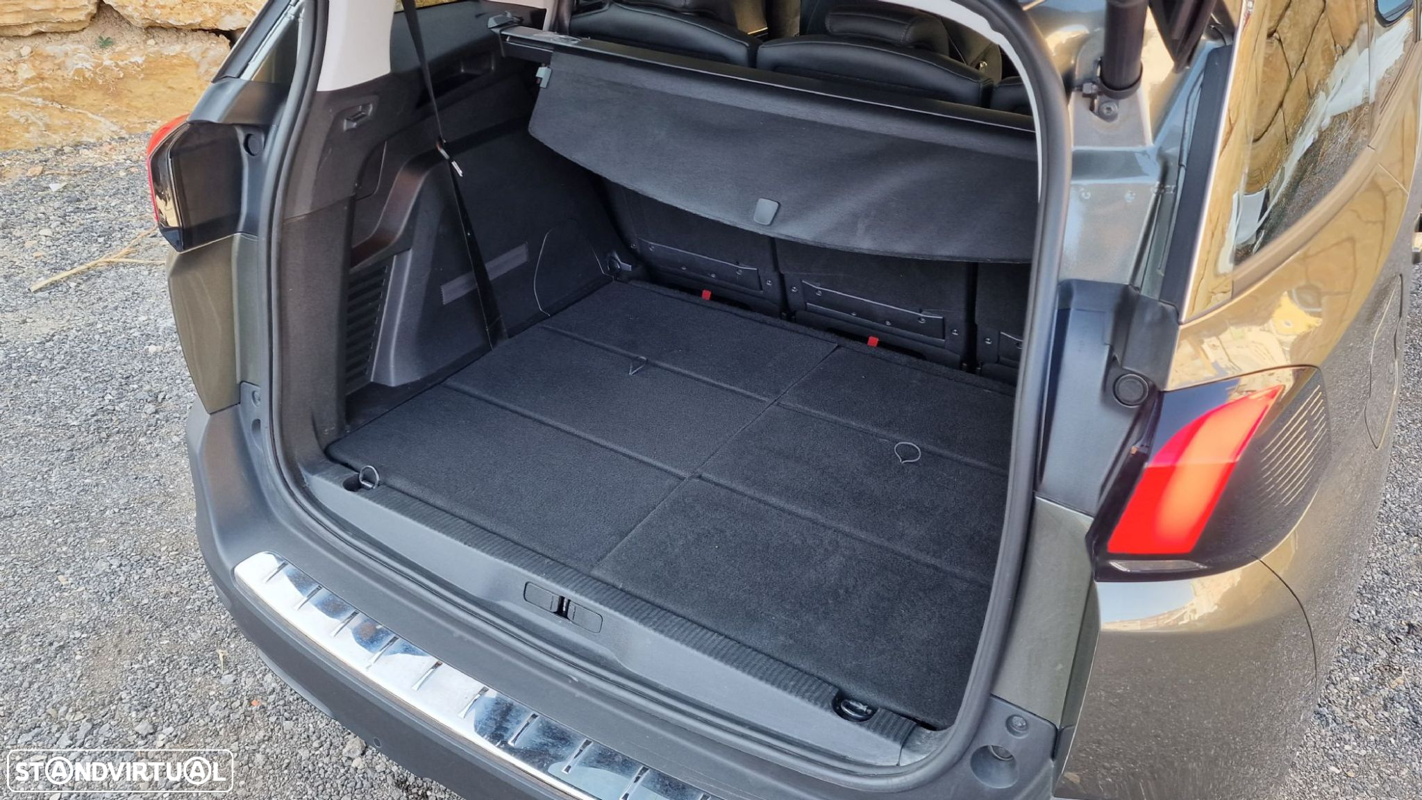 Peugeot 5008 1.5 BlueHDi Allure EAT8 - 40