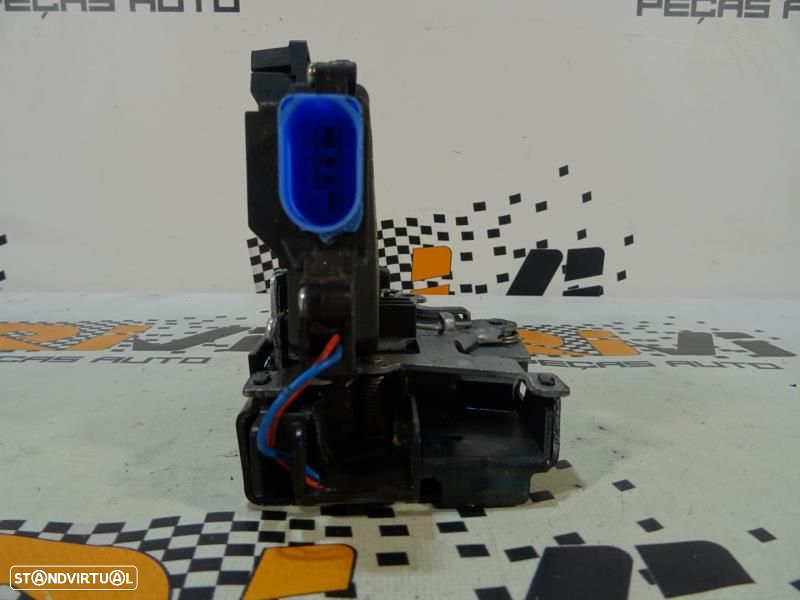 Fecho Da Porta Trás Esquerda Volkswagen Golf V (1K1)  7L0 839 015 / 99 - 2