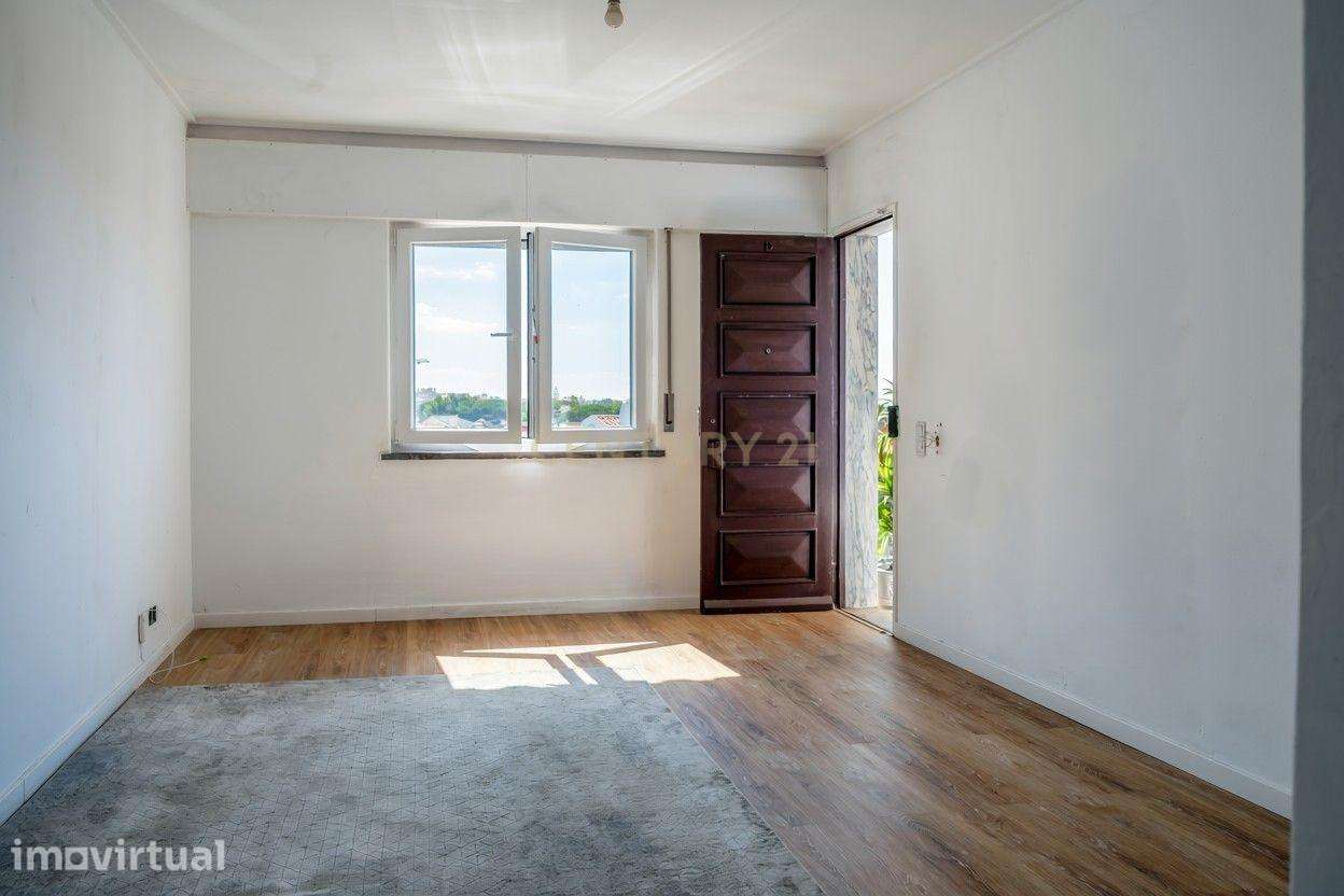 Oportunidade: T1 em São Pedro do Estoril (luz, vista de mar e sossego - Grande imagem: 3/44