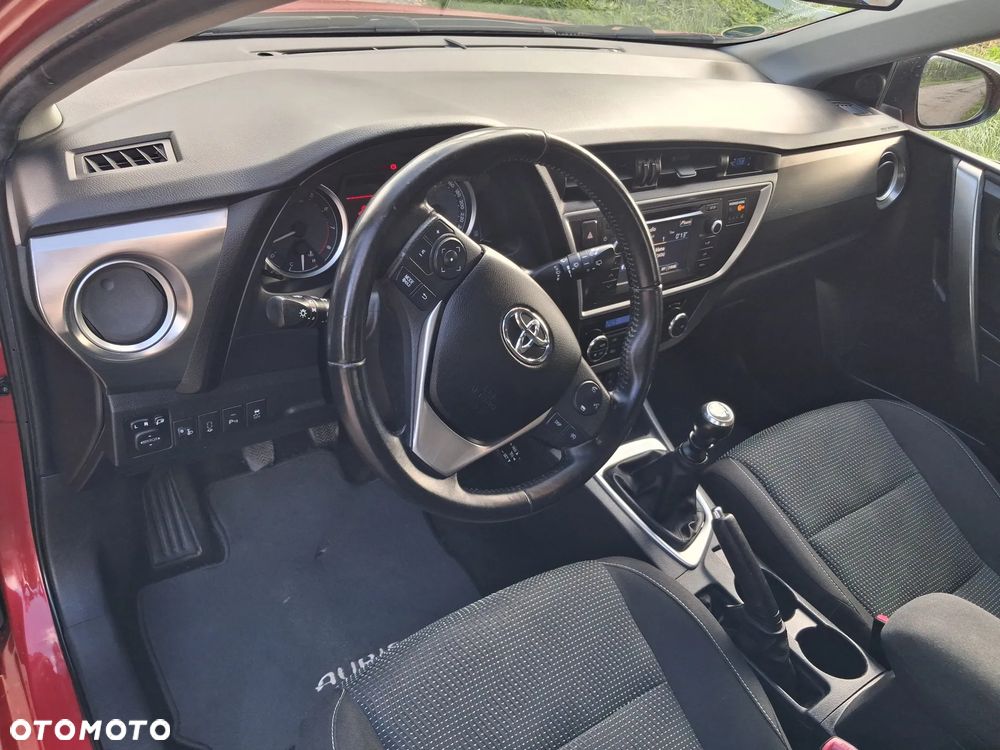 Toyota Auris 1.6 Premium Comfort - 18