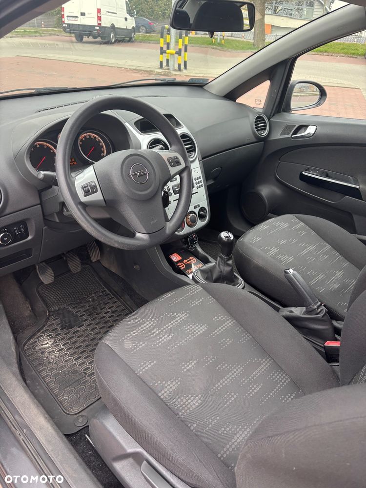 Opel Corsa 1.2 16V Cosmo - 9