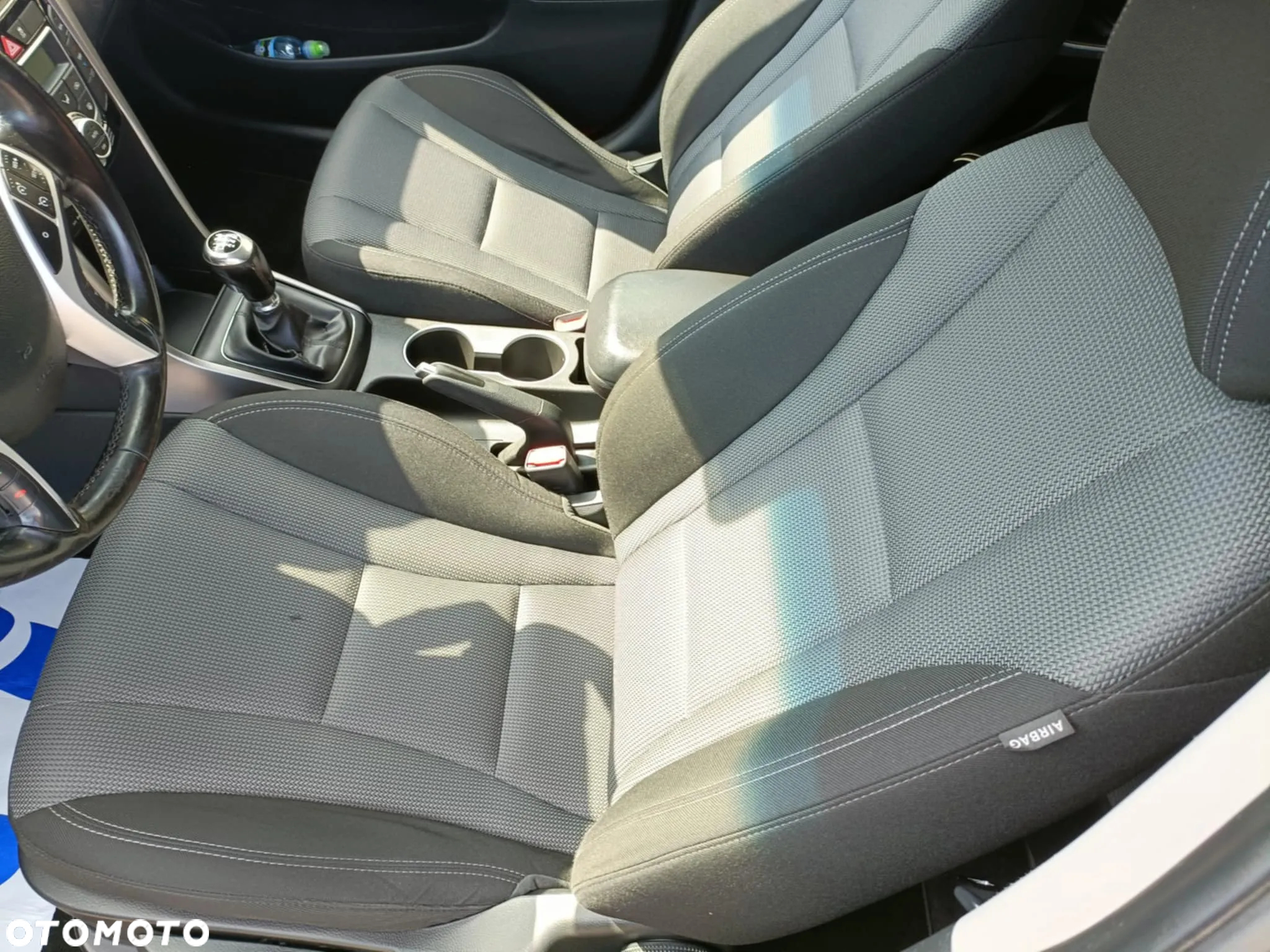 Hyundai i30 1.6 CRDi BlueDrive Comfort - 17