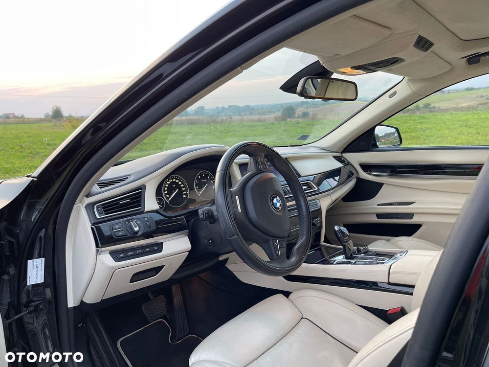 BMW Seria 7 760i - 4
