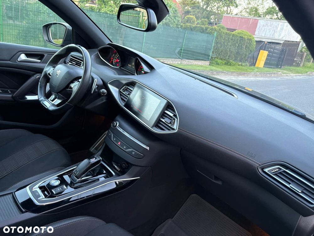 Peugeot 308 PureTech 130 GPF EAT8 Stop & Start GT Pack - 11