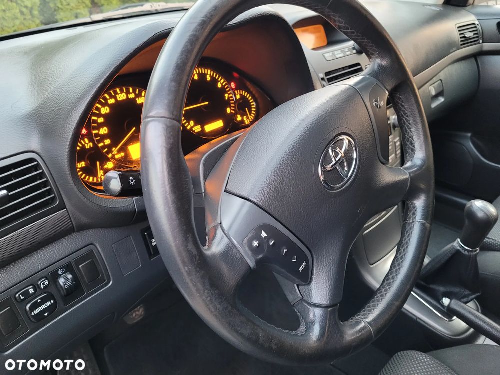 Toyota Avensis 1.8 VVT-i Sol - 8