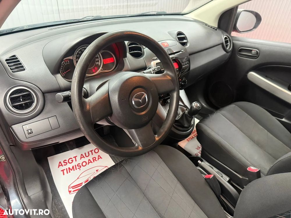 Mazda 2 - 9