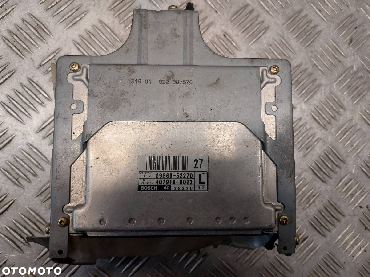 ZESTAW STARTOWY TOYOTA YARIS I 1.4 D4D 89661-5220 - 3