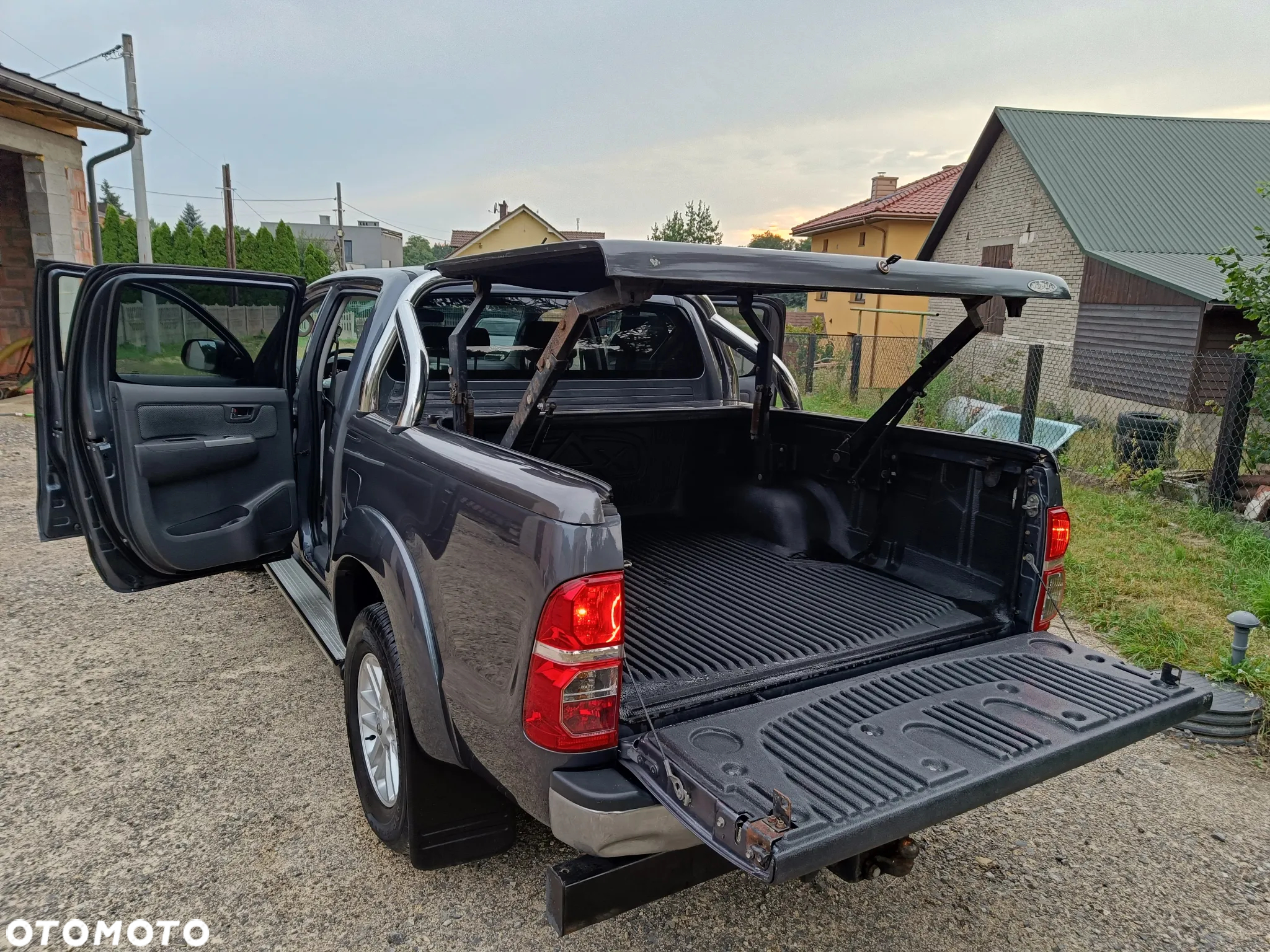 Toyota Hilux 3.0 D-4D SR5 - 23