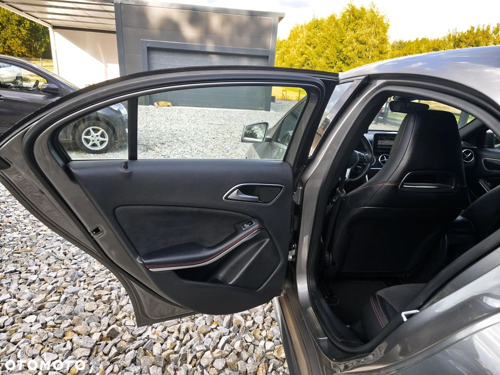 Mercedes-Benz Klasa A 180 (BlueEFFICIENCY) AMG Sport - 17