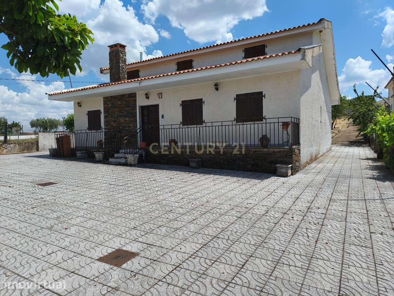 Casa Moderna em Campo de Víboras (Vimioso) com Jardim e Garagem - Grande imagem: 3/11