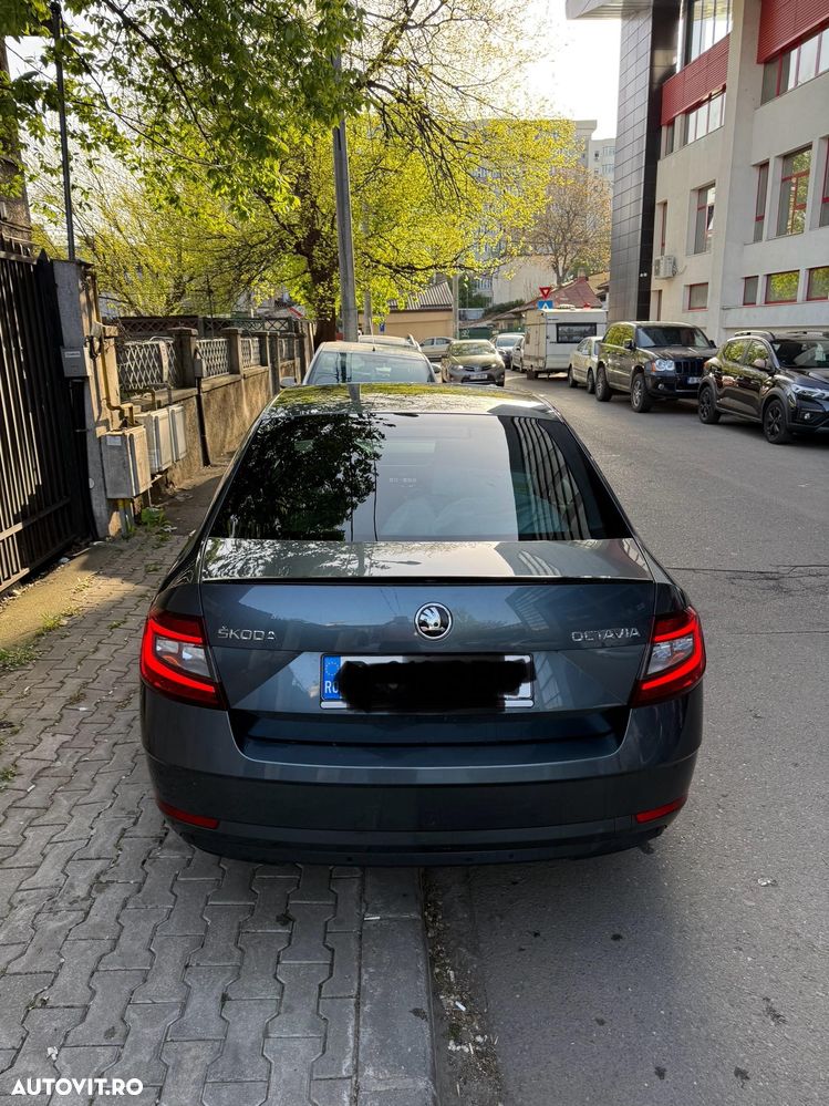 Skoda Octavia 2.0 TDI DSG Style - 16
