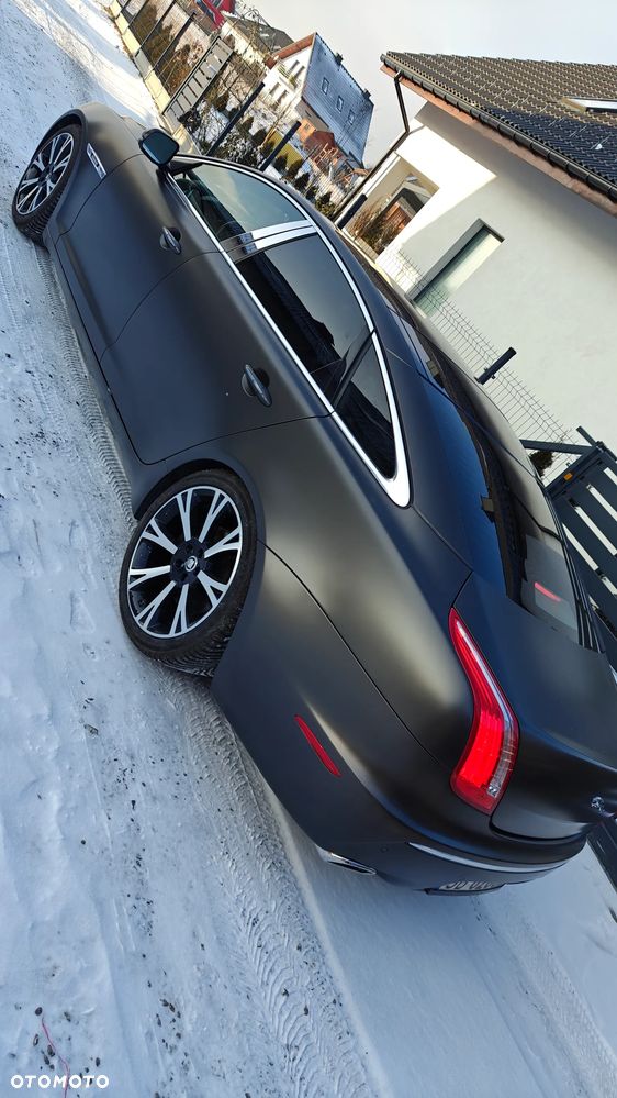 Jaguar XJ - 5