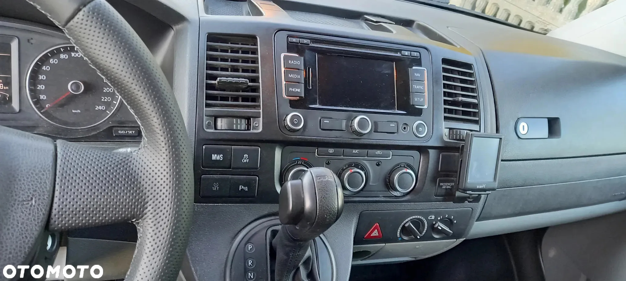 Volkswagen Transporter Caravelle Kurz DSG Comfortline - 14