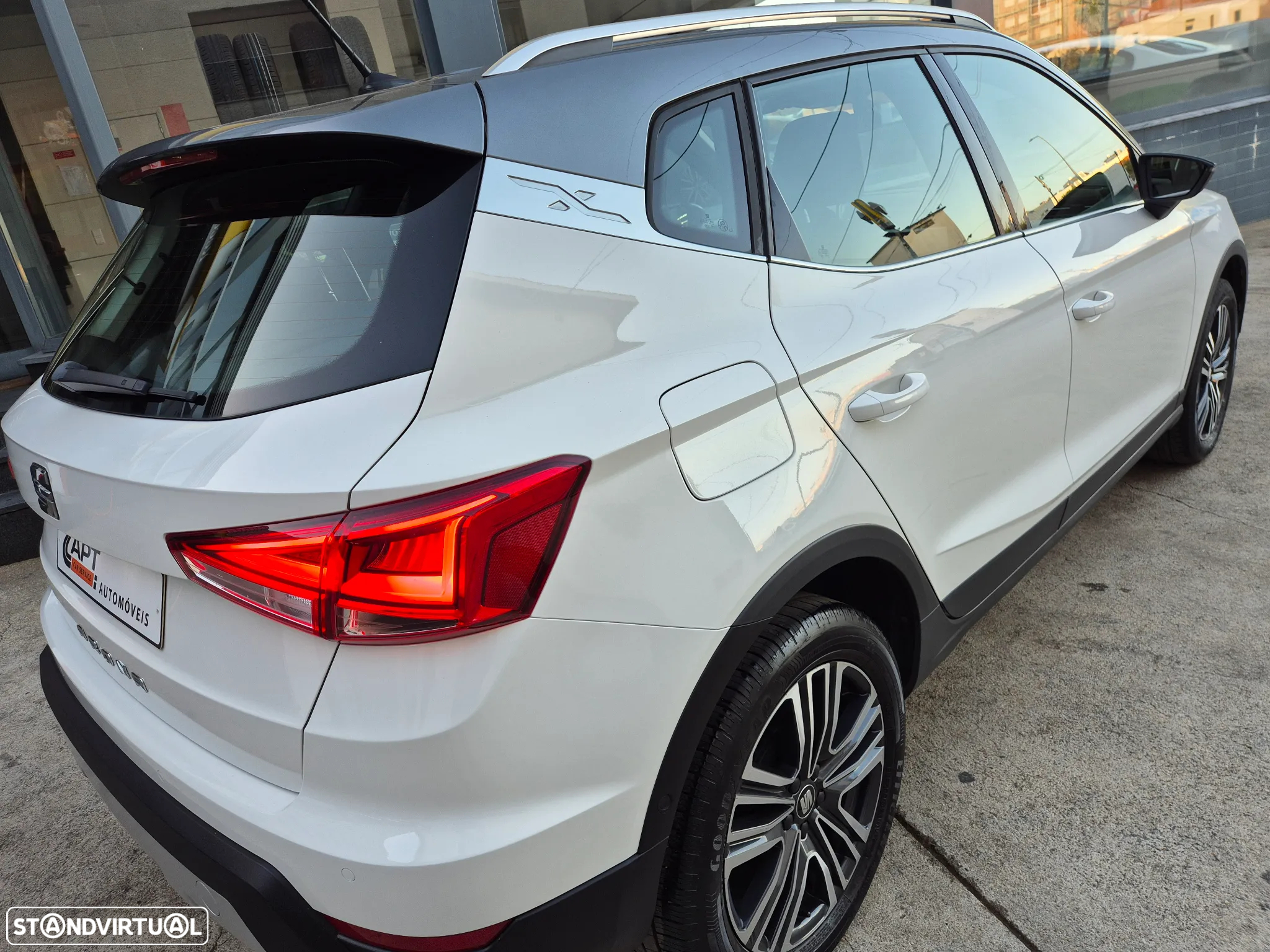 SEAT Arona 1.0 TSI Xcellence - 26