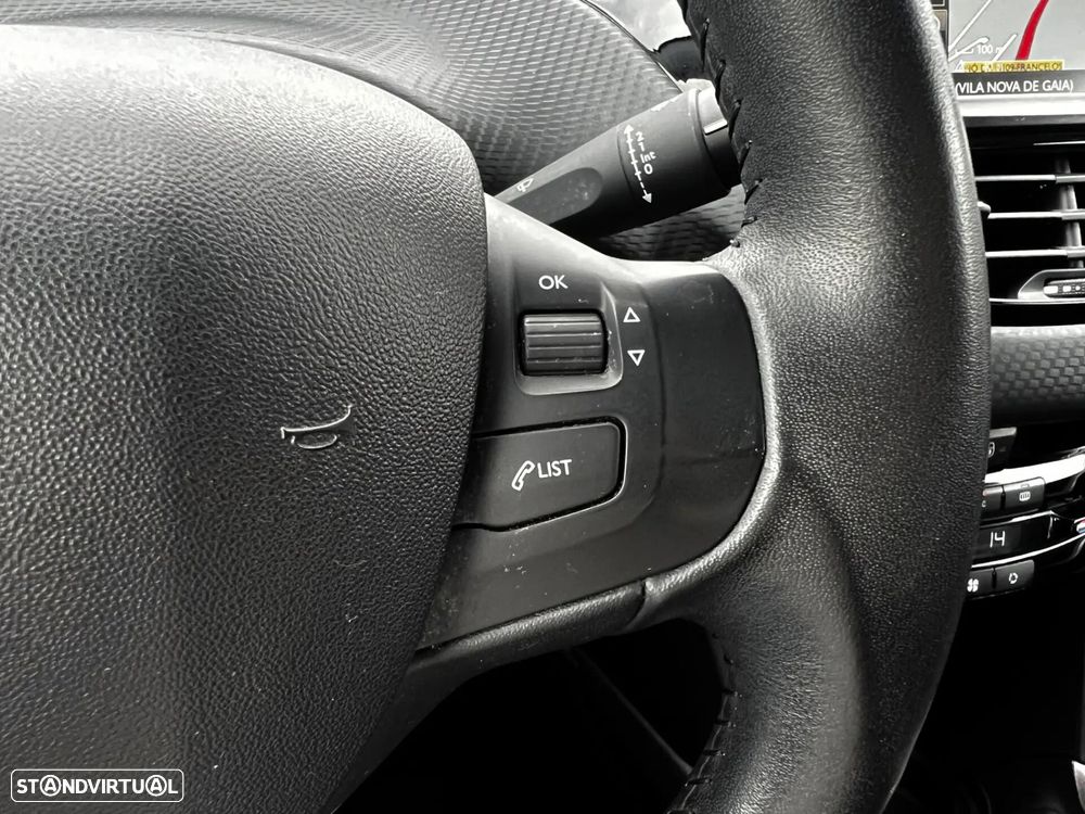 Peugeot 2008 1.2 PureTech Active - 15