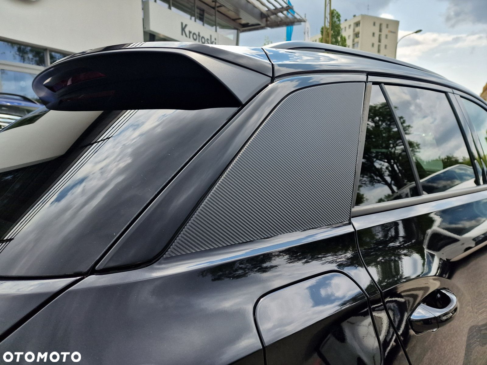 Volkswagen T-Roc - 9