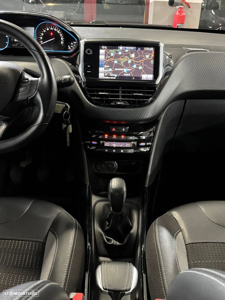 Peugeot 2008 PureTech 110 Stop&Start Allure - 19