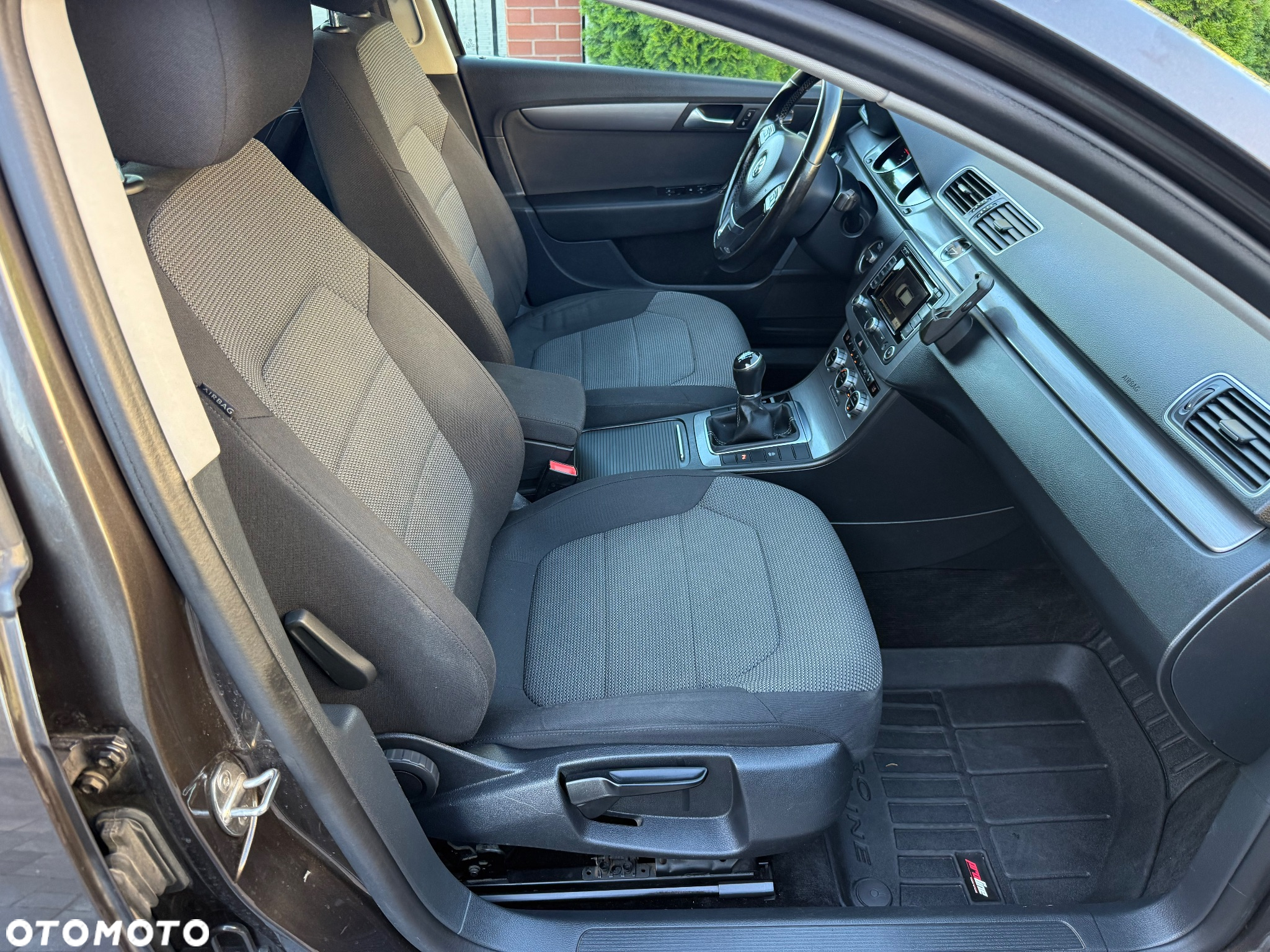 Volkswagen Passat 2.0 TDI Highline - 17