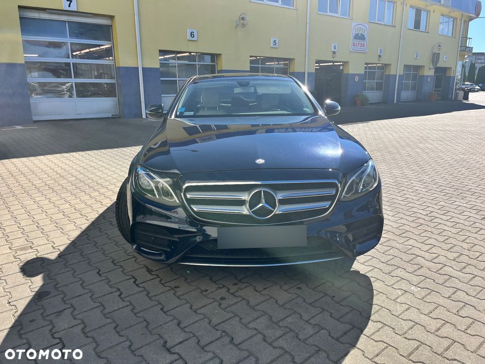 Mercedes-Benz Klasa E 300 9G-TRONIC - 2
