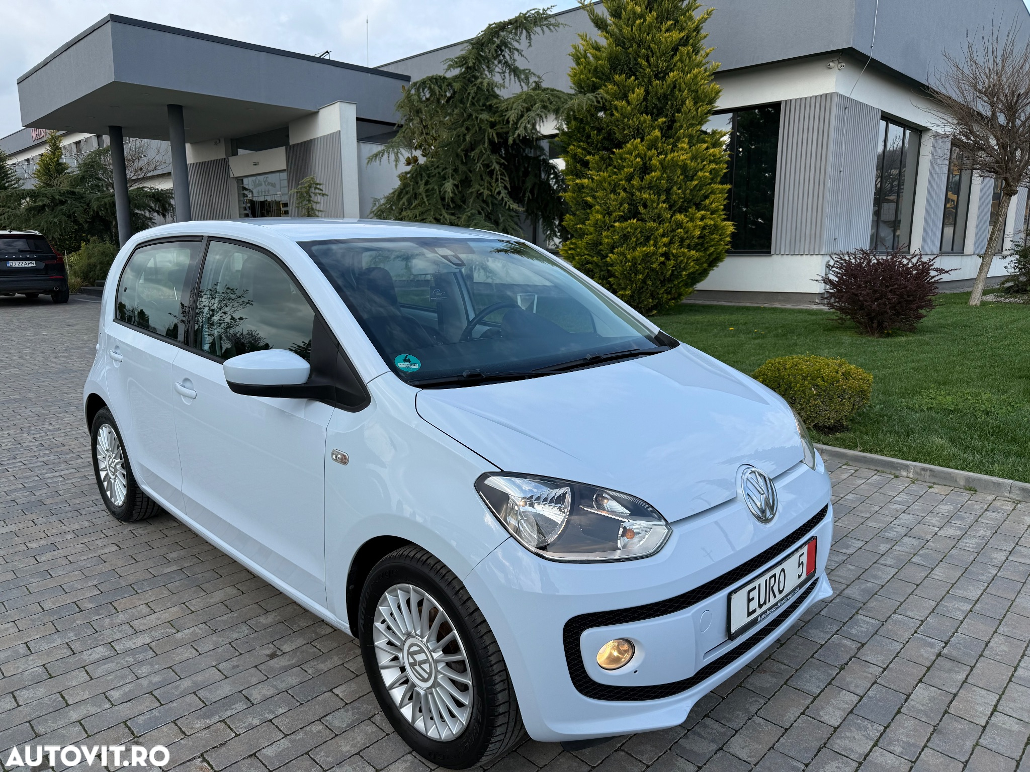 Volkswagen up! - 4