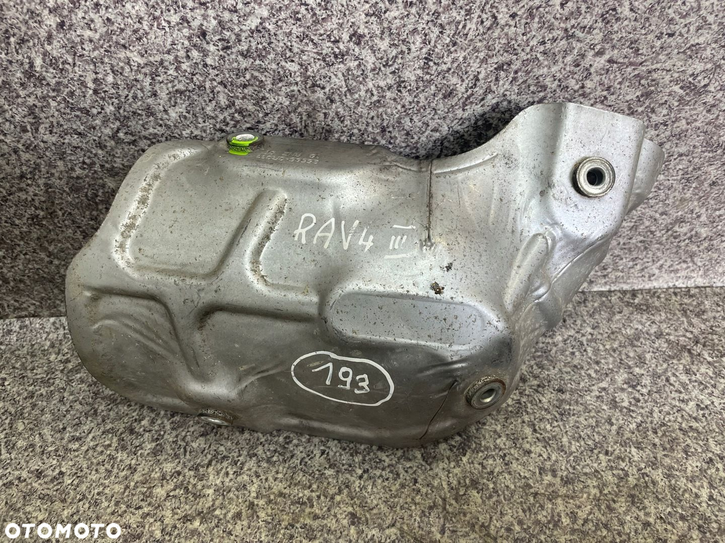 Oslona termiczna katalizatora sruby Toyota Rav4 3 III 2.2 D4D Avensis T25 - 4