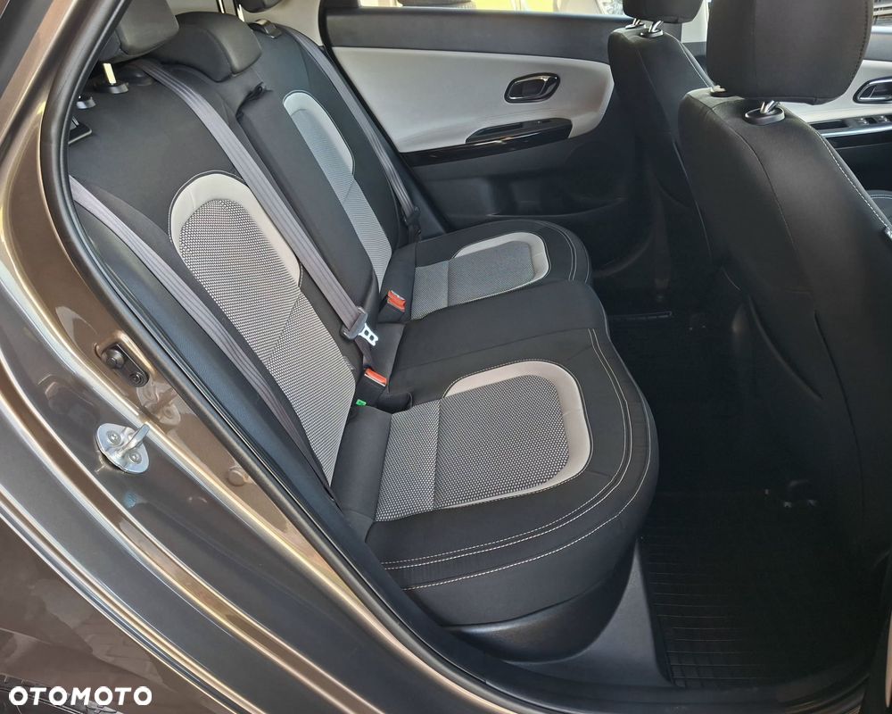 Kia Ceed 1.6 GDI Platinum Edition - 26